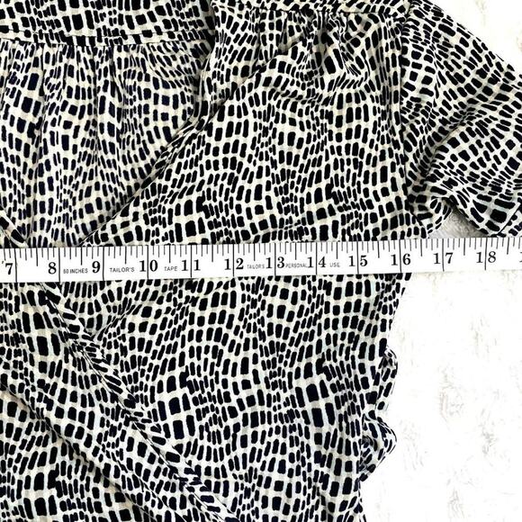 Tory Burch Gray Printed Ivette 100% Silk Jersey Short Sleeve Wrap Dress XS - Picture 7 of 9